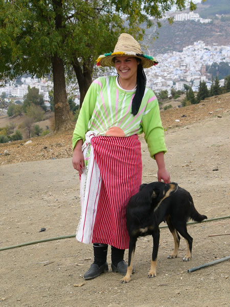 Vrouw met hond, Chefchaouen